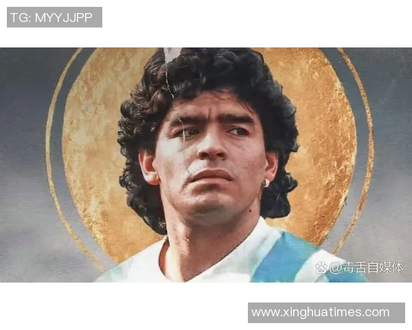 谁是历史上第一位足球巨星及其辉煌成就解析